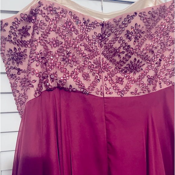 Maxi evening dress with beaded bodice. Worn once - Picture 3 of 5